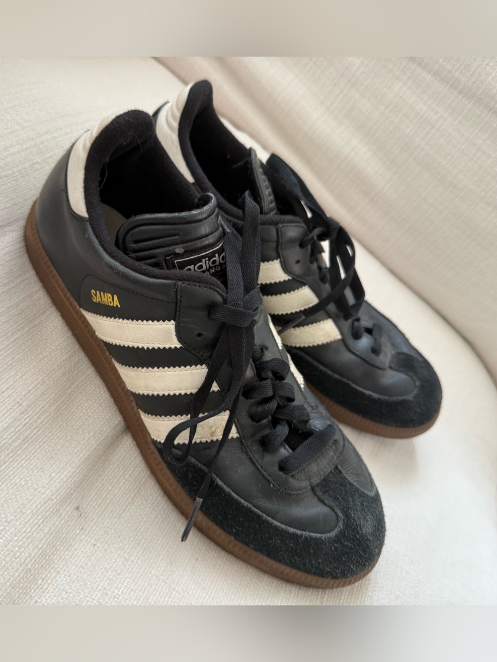 Adidas Samba Men's Black with White Stripes size 8